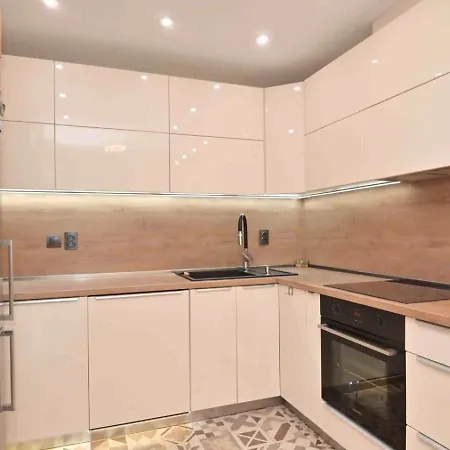 Апартаменты 2bd Comfort First Floor Бургас